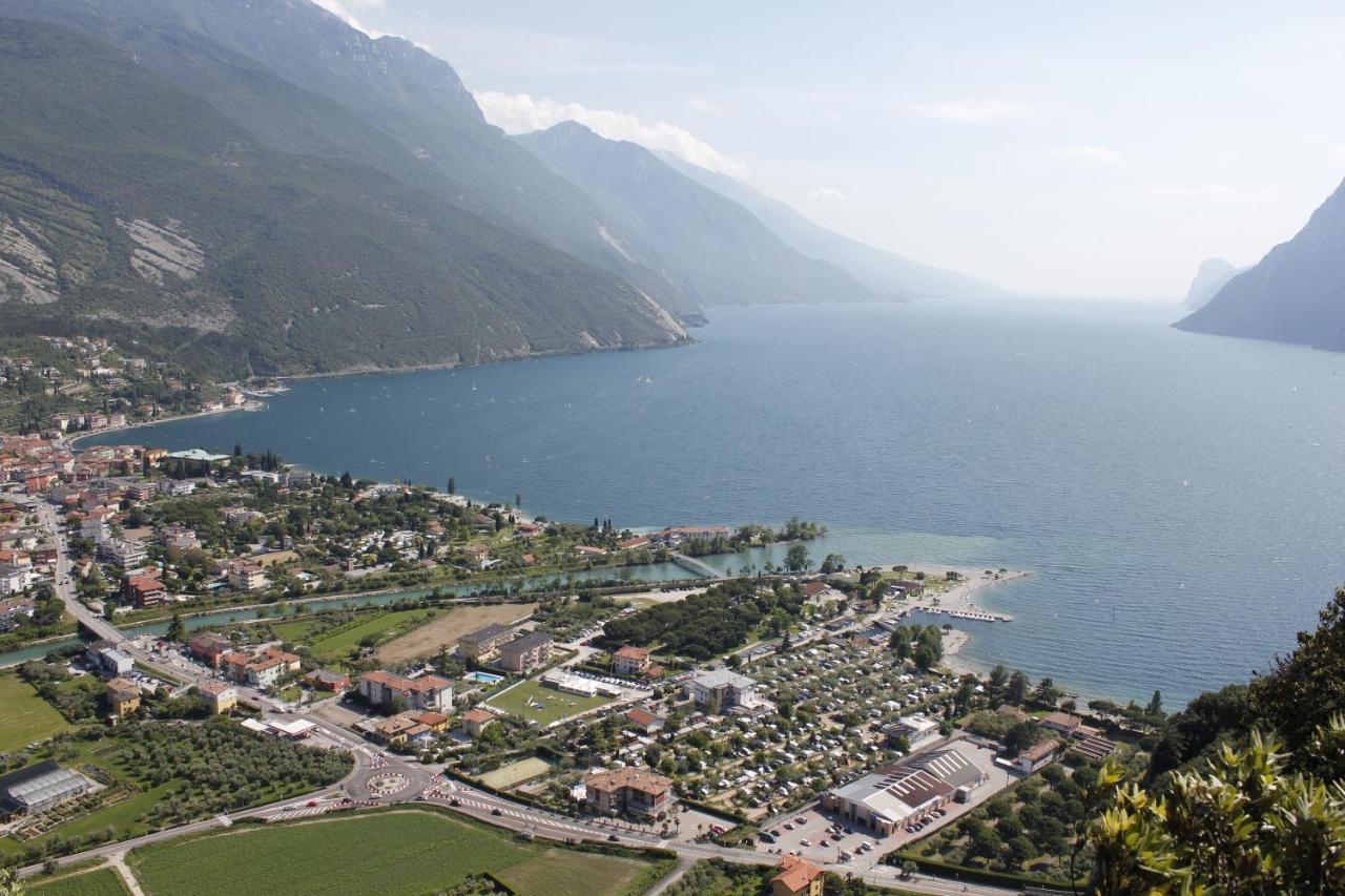 Hotel Angelini Torbole Sul Garda Dış mekan fotoğraf