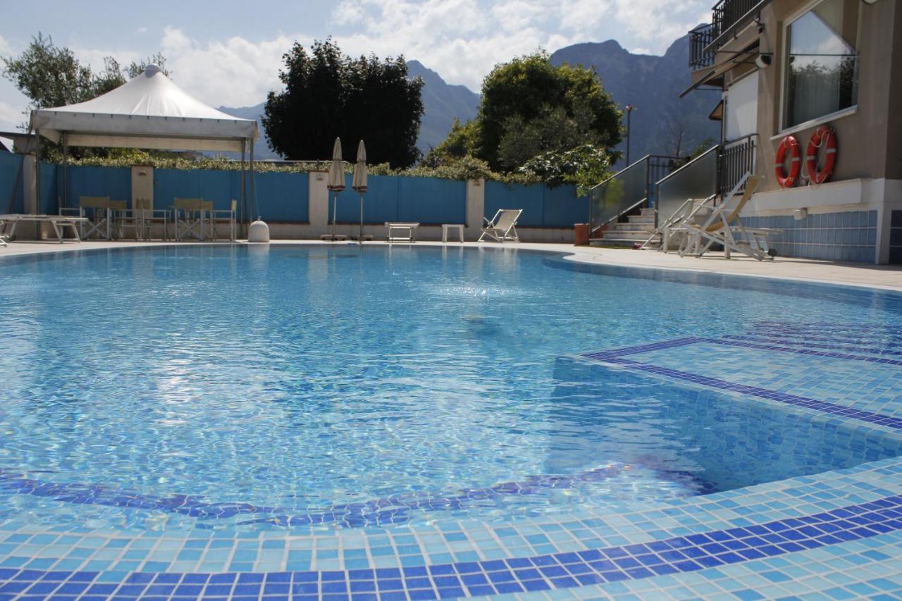Hotel Angelini Torbole Sul Garda Dış mekan fotoğraf