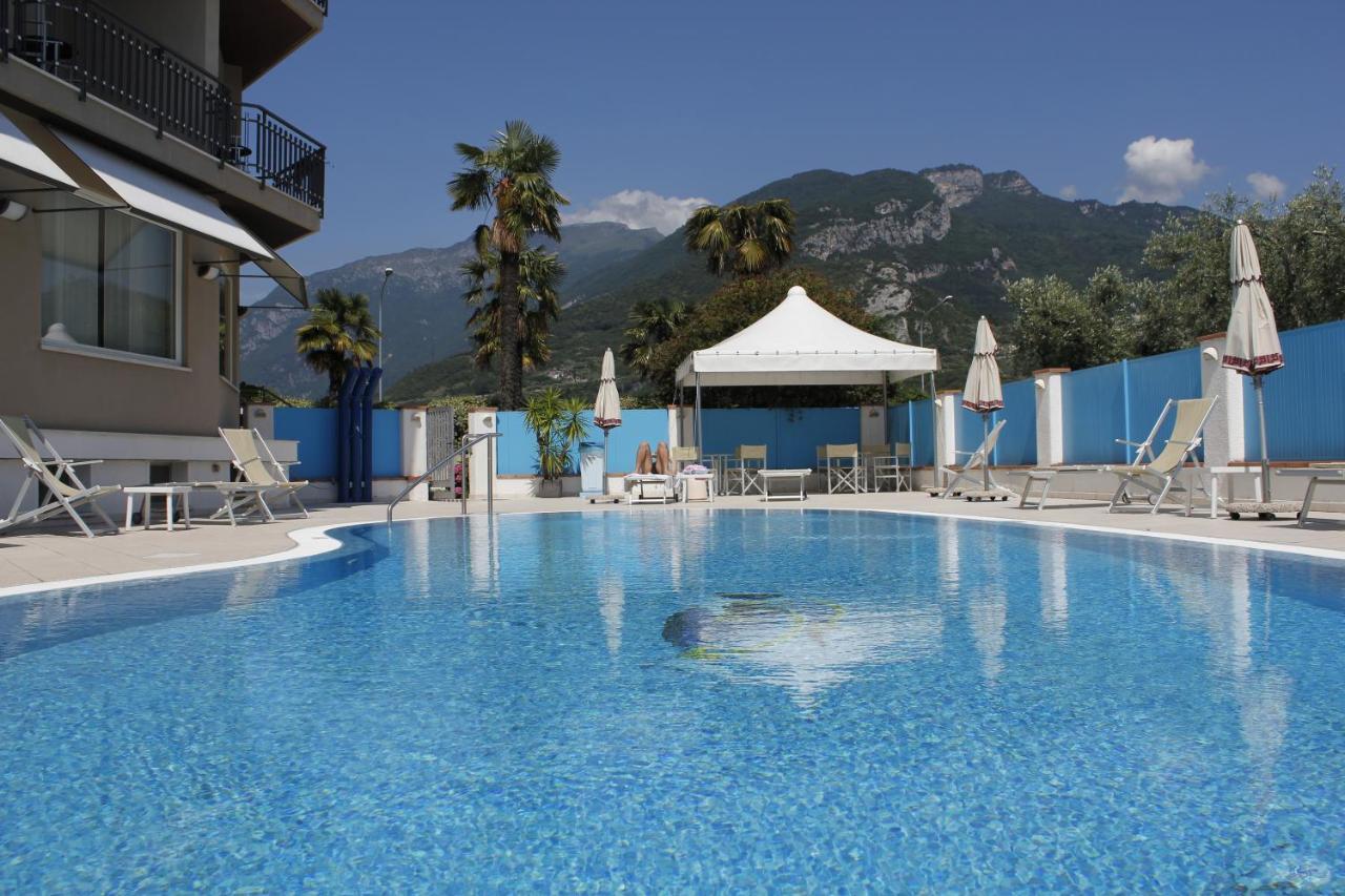 Hotel Angelini Torbole Sul Garda Dış mekan fotoğraf