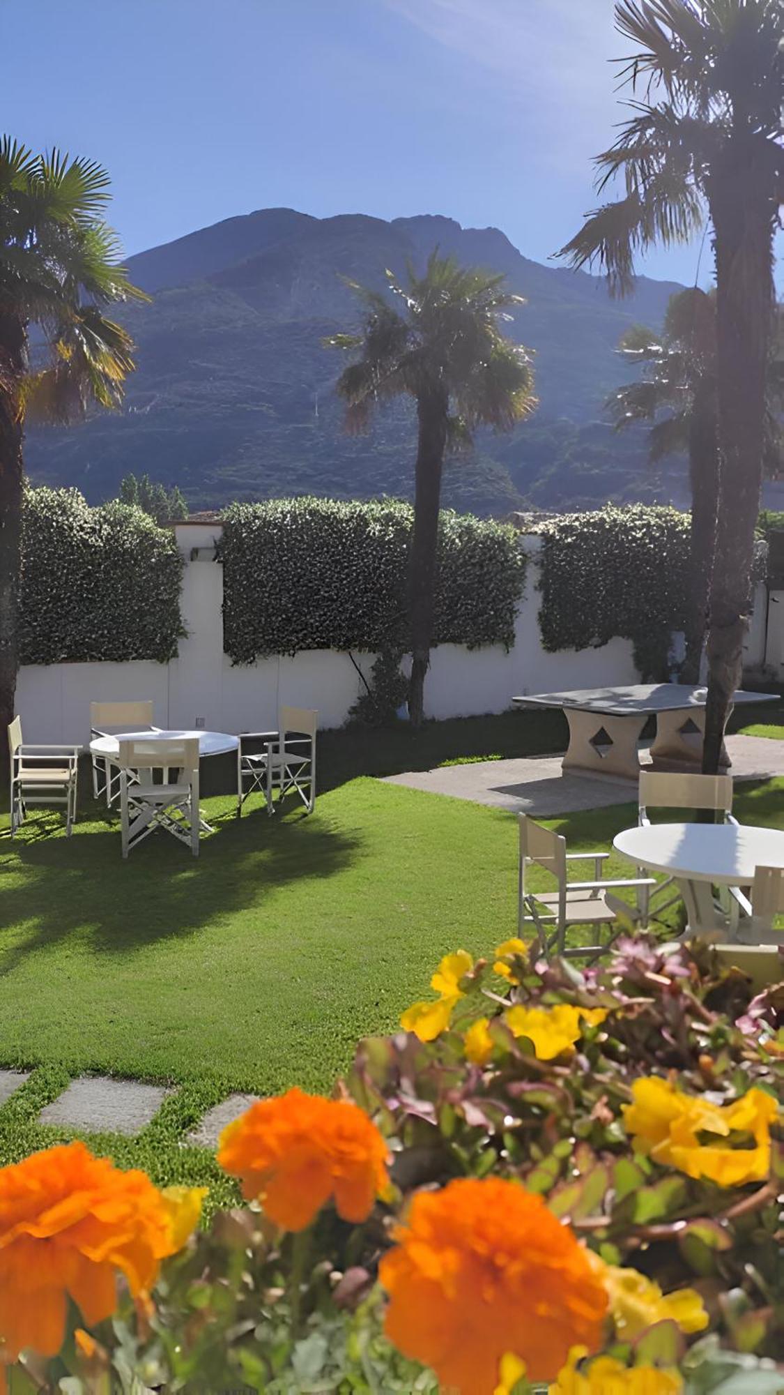 Hotel Angelini Torbole Sul Garda Dış mekan fotoğraf