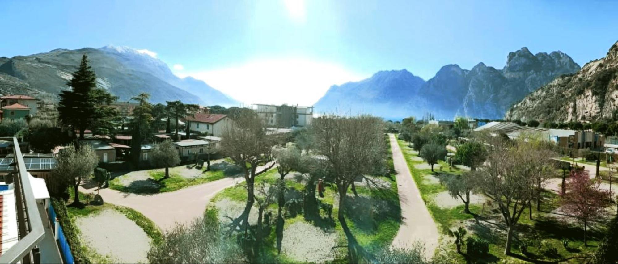 Hotel Angelini Torbole Sul Garda Dış mekan fotoğraf