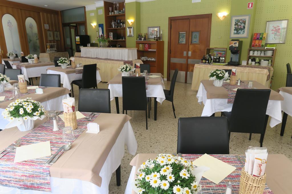 Hotel Angelini Torbole Sul Garda Dış mekan fotoğraf