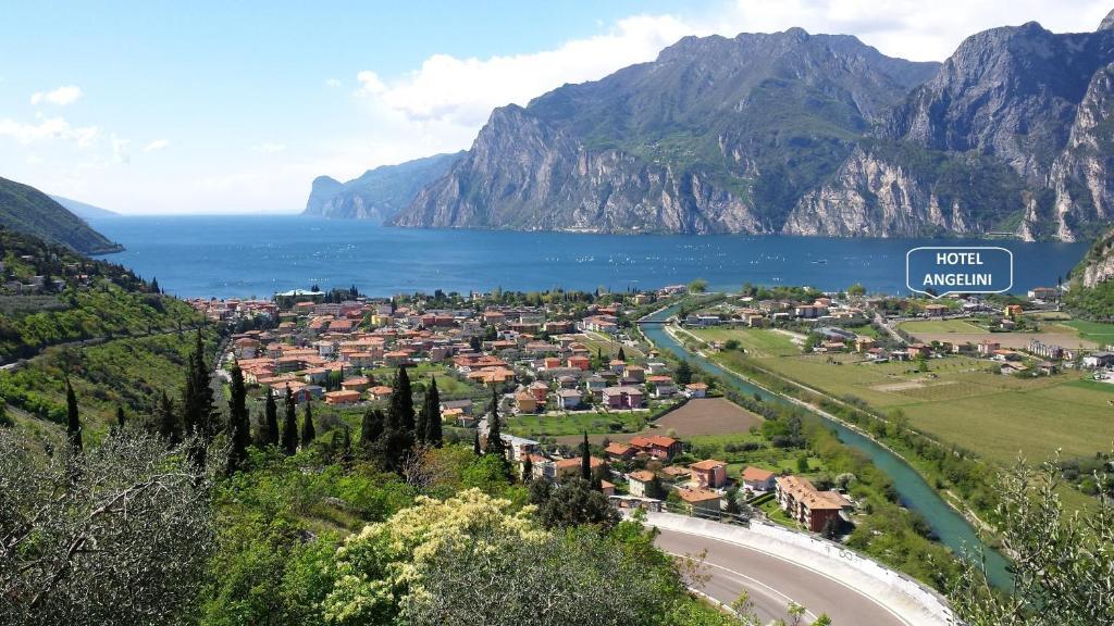 Hotel Angelini Torbole Sul Garda Dış mekan fotoğraf