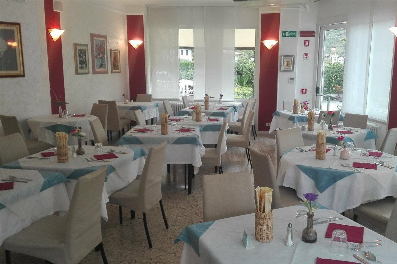 Hotel Angelini Torbole Sul Garda Dış mekan fotoğraf